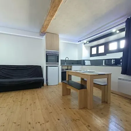 بيت للعطل #l'escale#maison De Bourg#thiers تيير